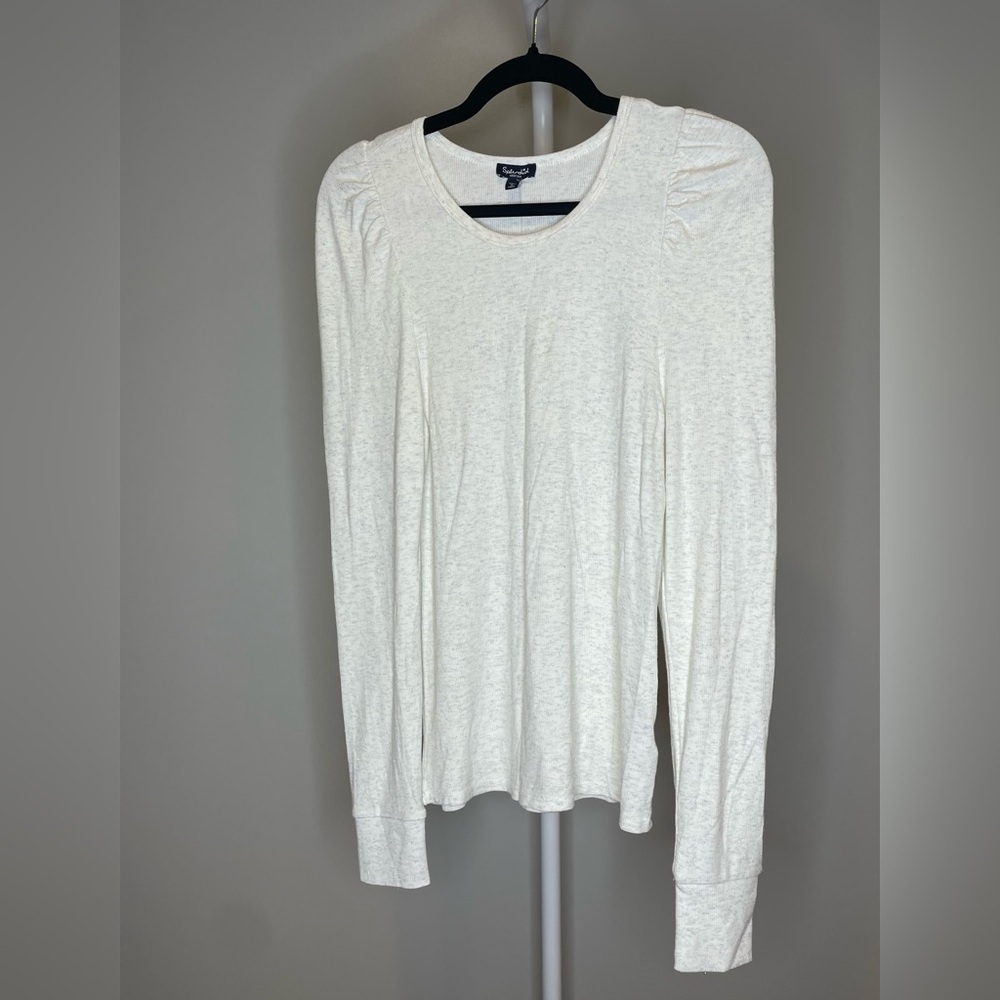 Splendid Cream Scoop Neck Long Sleeve Top with Subtle Shoulder Gathers - Medium